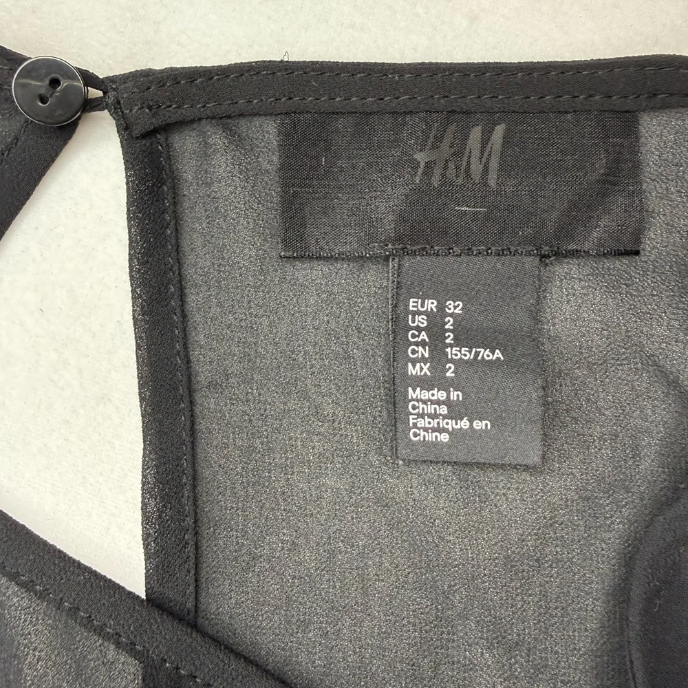 H&M chic black